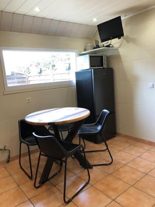 Appartement Type Loft Avec Terrasse 瑟堡 外观 照片