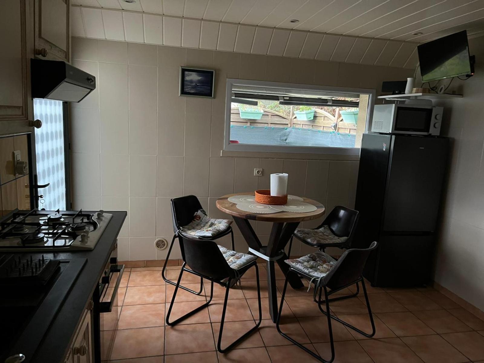 Appartement Type Loft Avec Terrasse 瑟堡 外观 照片