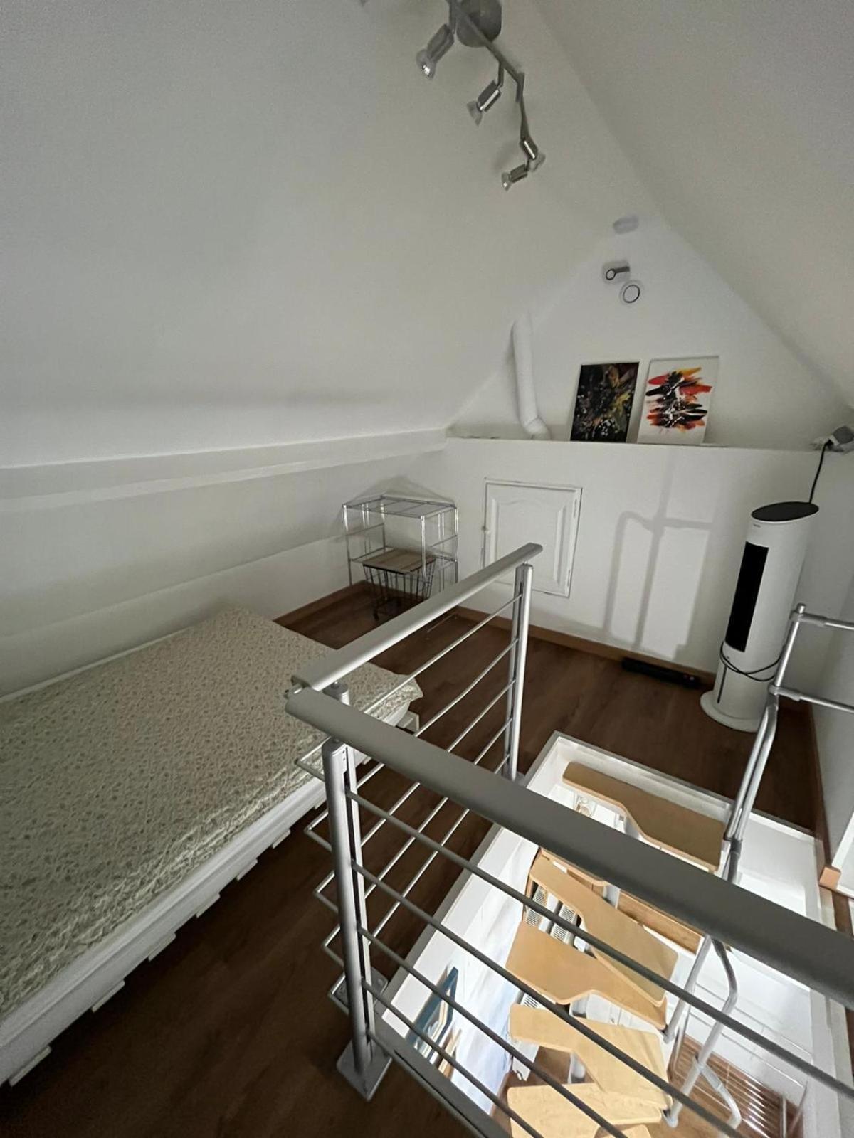 Appartement Type Loft Avec Terrasse 瑟堡 外观 照片